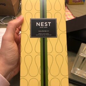 Nest New York Grapefruit Reed Diffuser brand new in box never used
